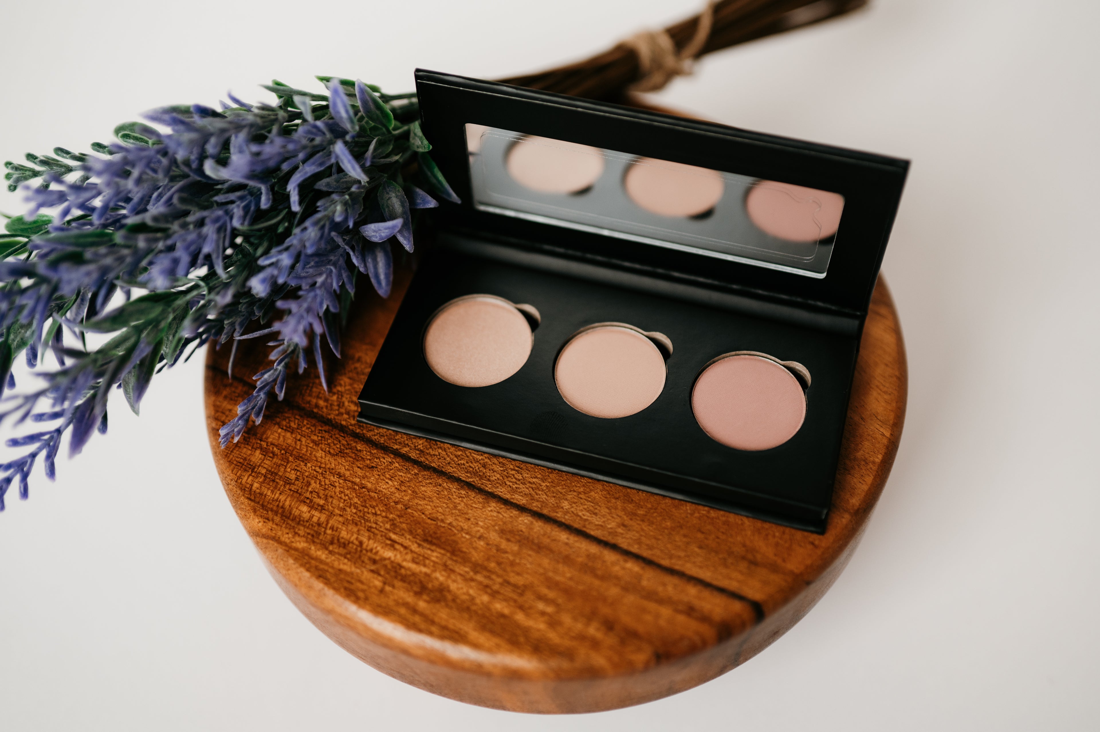 EMPTY Reusable Compacts for Eco-Refills